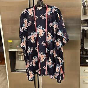 💕BLVD💕 Kimono Top ~ Semi Sheer Floral Print Small/Medium S/M NWOT